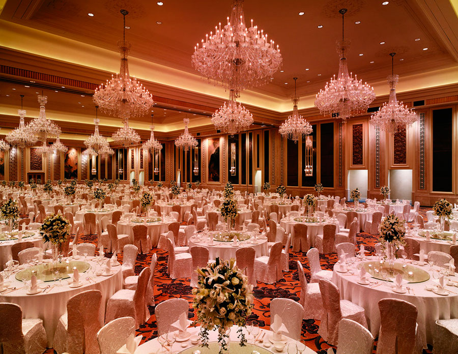 Ballroom stage lighting system integrated solutions